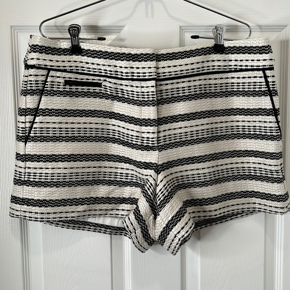 Update- Ann Taylor Loft Women’s Chino Style Short. Size 12. NWT. Black and Ivory